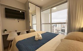 Apartamento incrível com sacada